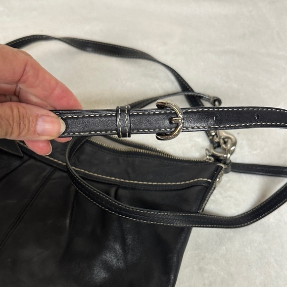 Coach Black Leather Hobo Bag with detachable crossbody strap - Picture 9 of 13